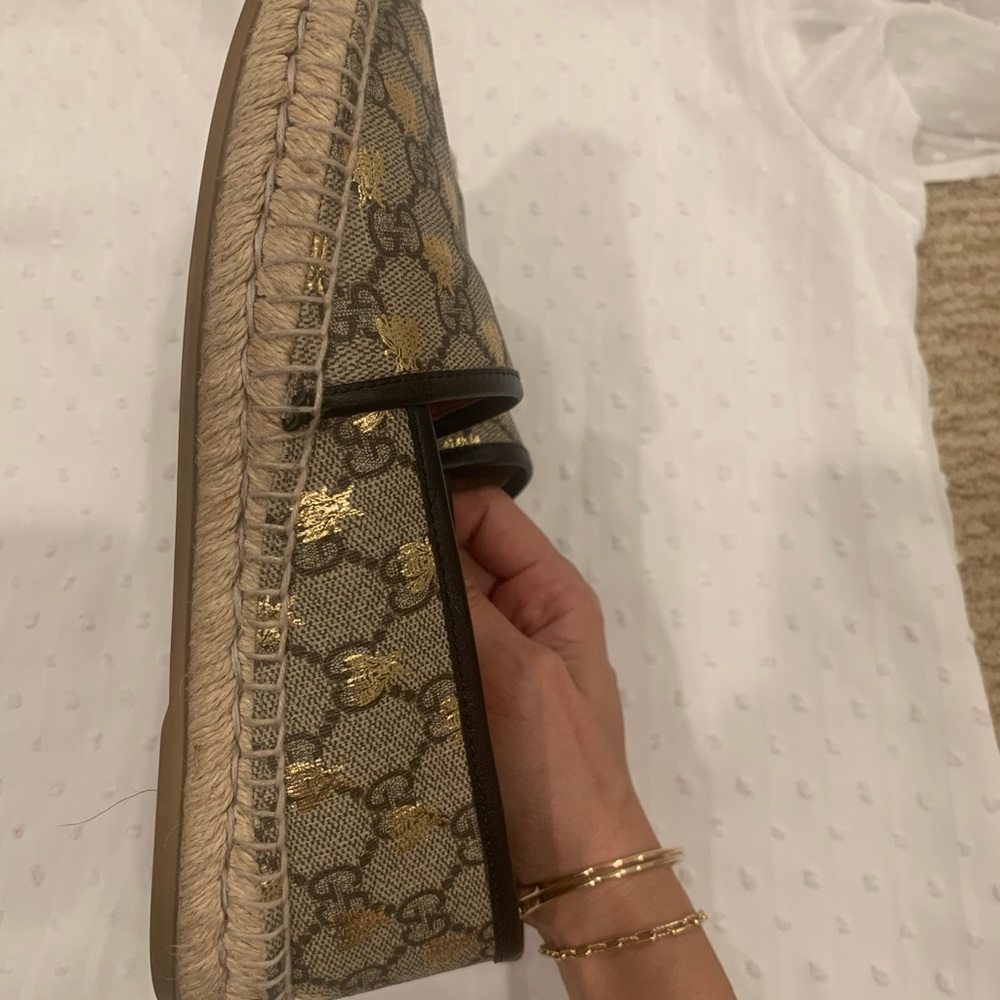 Authentic Gucci Monogram Bumblebee Espadrille Fla… - image 5